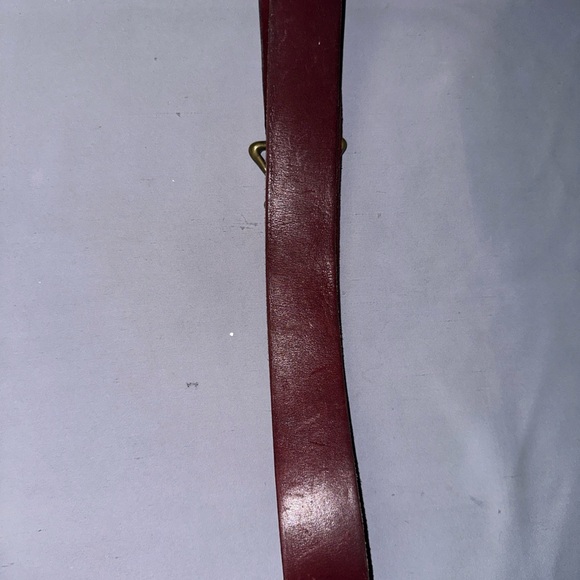 Chic Burgundy Leather Belt with Gold Floral Buckle - Picture 2 of 10